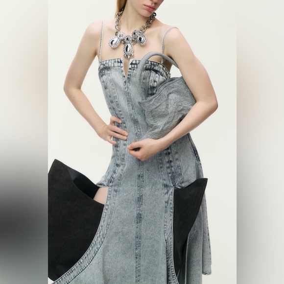 Gray Denim Dress - Picture 3 of 16
